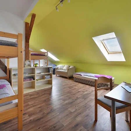 Hostel Hluboka